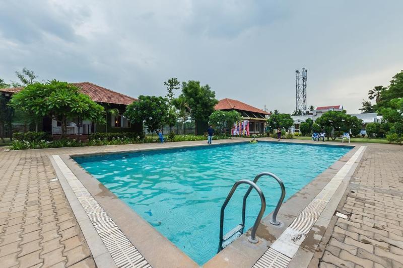 Hotel Riverside Resort And Spa Кумбаконам Экстерьер фото