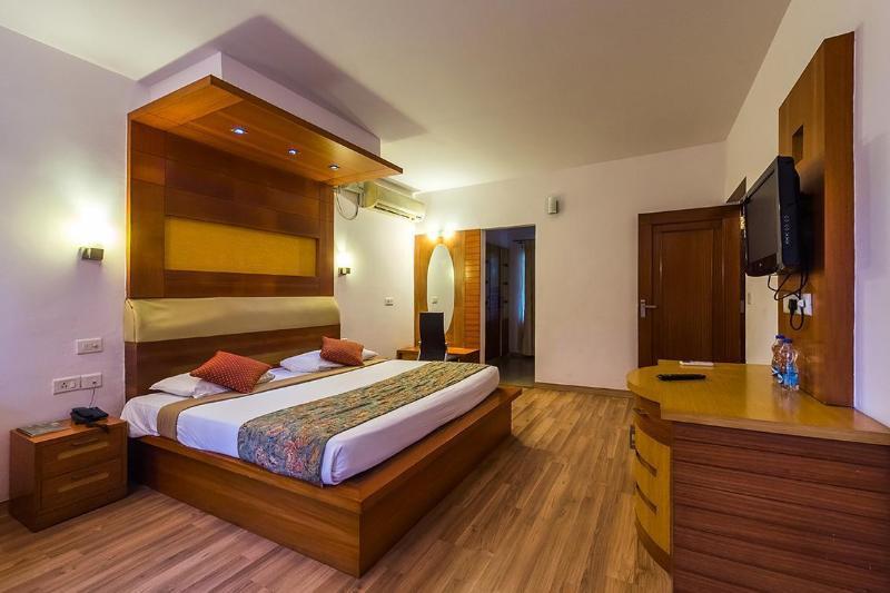 Hotel Riverside Resort And Spa Кумбаконам Экстерьер фото